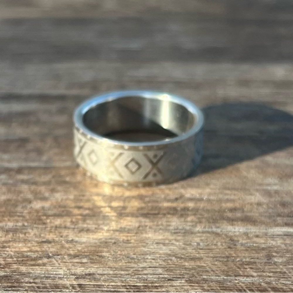 Aztec Ring - Picture 2 of 3